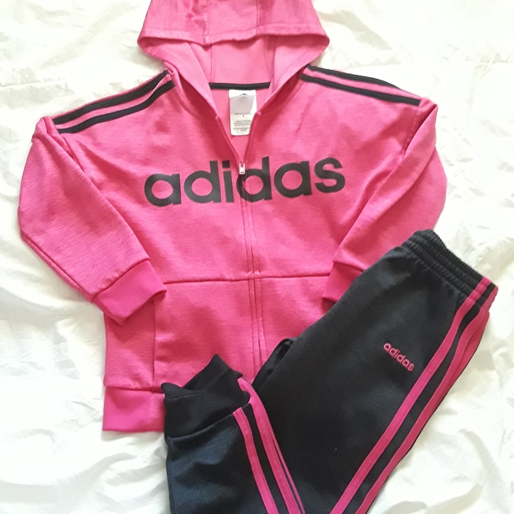 NEW Adidas girl jogger set